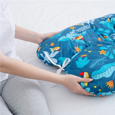 Подушка 'Бумеранг' для беременных 'MamaRelax' 35х155 (синтепух, чехол вн.100% хл.+ навол.100% хл.) 'Тропические птички синий'