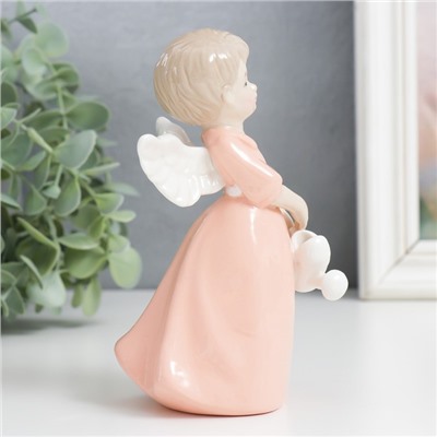 Сувенир керамика "Ангел-девочка в персиковом платье с лейкой" 14х8х9 см