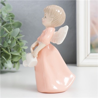 Сувенир керамика "Ангел-девочка в персиковом платье с лейкой" 14х8х9 см