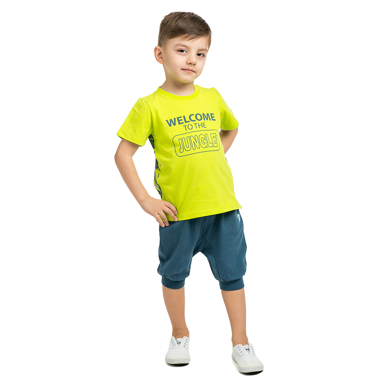 Дети 05. Бриджи для мальчика 5 лет. Детская футболка с бриджами. Летний костюм для мальчика цвета джунгли. Дети мужского пола 5 лет фото.