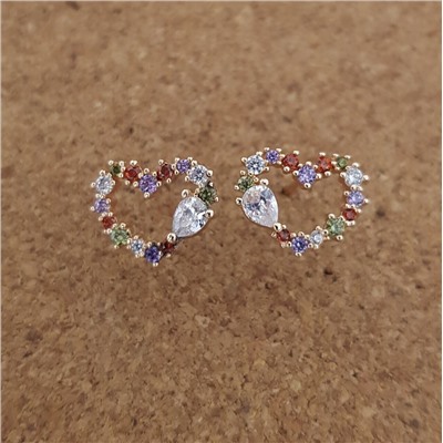 Серьги-гвоздики сердечки, коллекция "Xuping ML" покрытие: позолота, цвет камней: белый, красный, зеленый, фиолетовый, 39105, арт.847.664